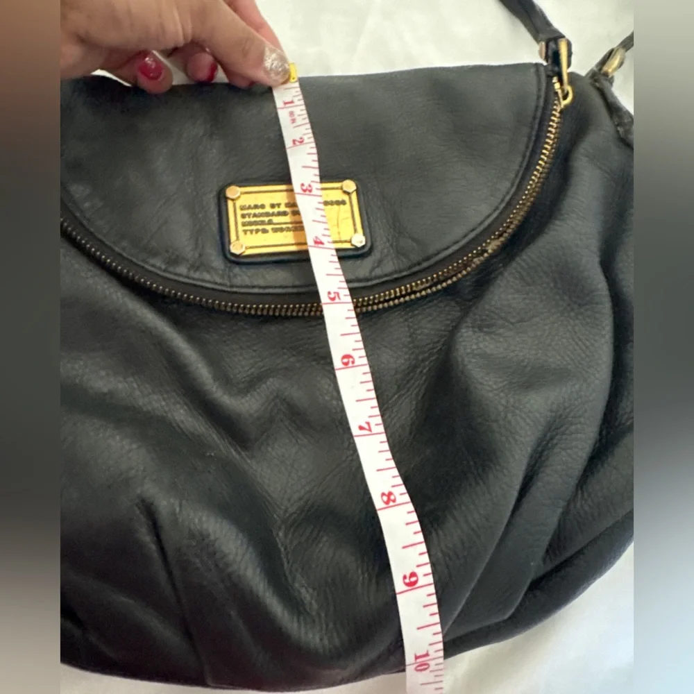 Marc by Marc Jacobs Classic Q Natasha Black Leather Crossbody Bag - Picture 14 of 15